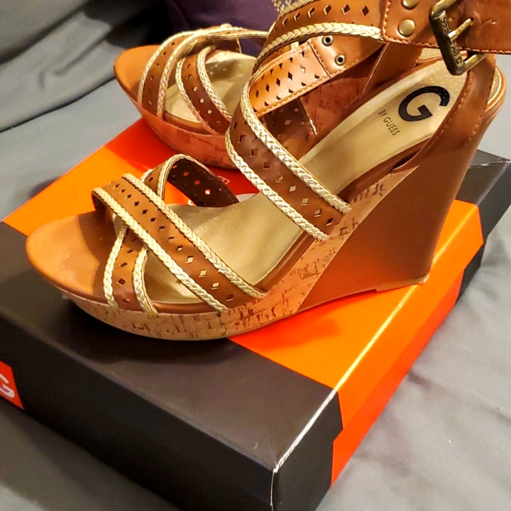 G by Guess Wedge